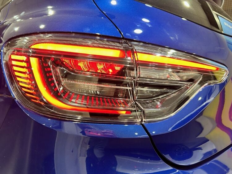 Renault Clio ESPRIT ALPINE HYBRID 145CV foto 14