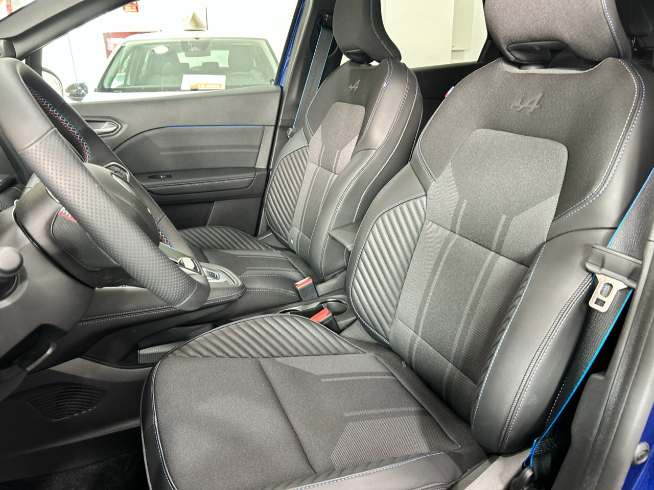 RENAULT CAPTUR SPRIT ALPINE E-TECH FULL HYBRID 145CV foto 16