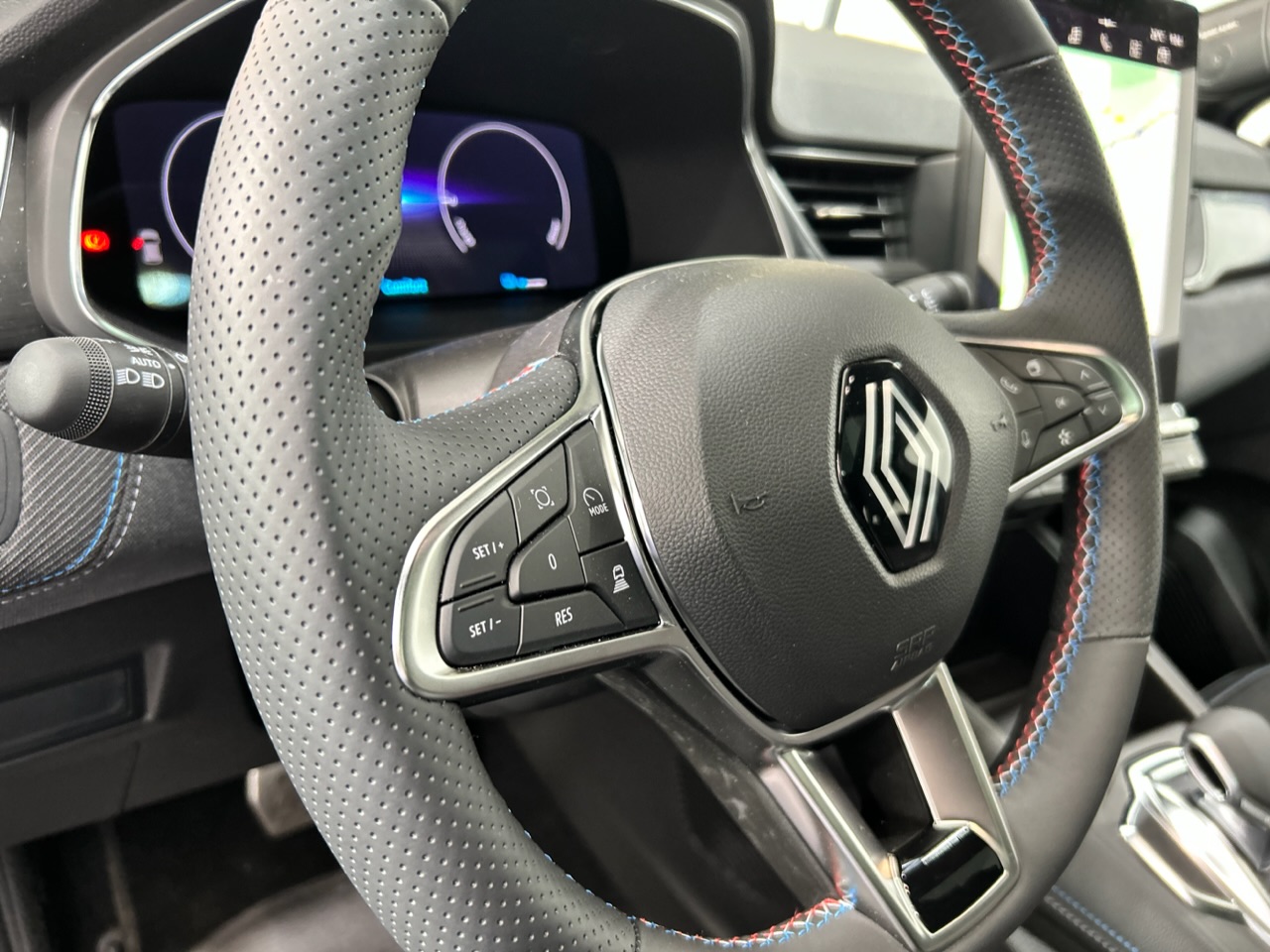 RENAULT CAPTUR SPRIT ALPINE E-TECH FULL HYBRID 145CV foto 18