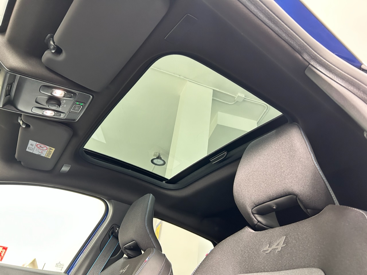 RENAULT CAPTUR SPRIT ALPINE E-TECH FULL HYBRID 145CV foto 28