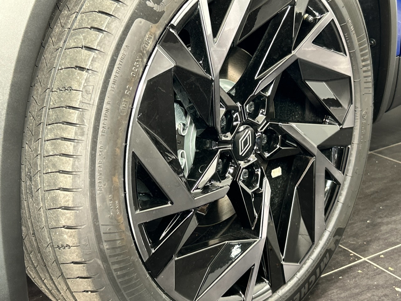 RENAULT CAPTUR SPRIT ALPINE E-TECH FULL HYBRID 145CV foto 35