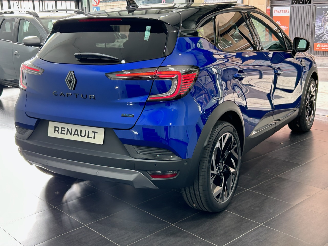 RENAULT CAPTUR SPRIT ALPINE E-TECH FULL HYBRID 145CV foto 7