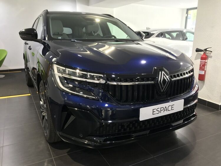 Renault Espace Iconic E-Tech full hybrid 200CV (146kw) foto 2