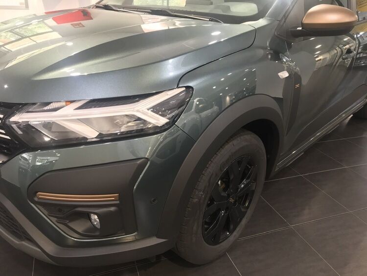 Dacia Jogger EXTREME HYBRID 140CV 7 PLAZAS foto 25