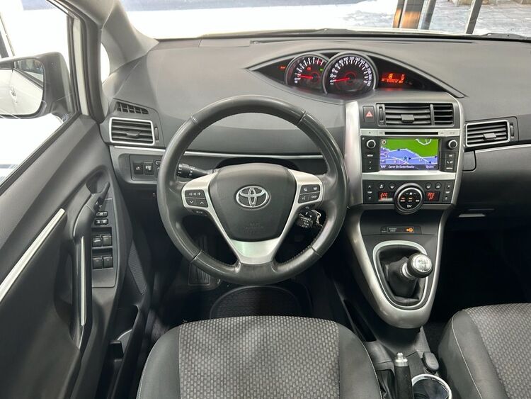 Toyota Verso Advance foto 12