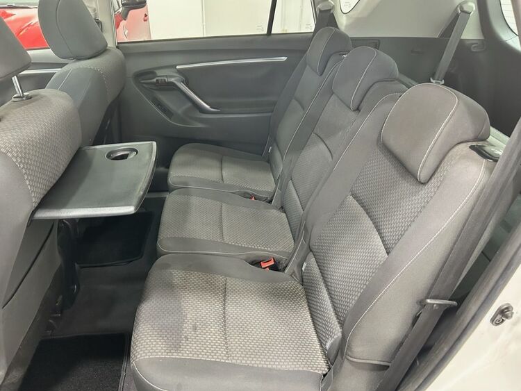 Toyota Verso Advance foto 14