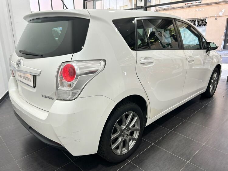 Toyota Verso Advance foto 5